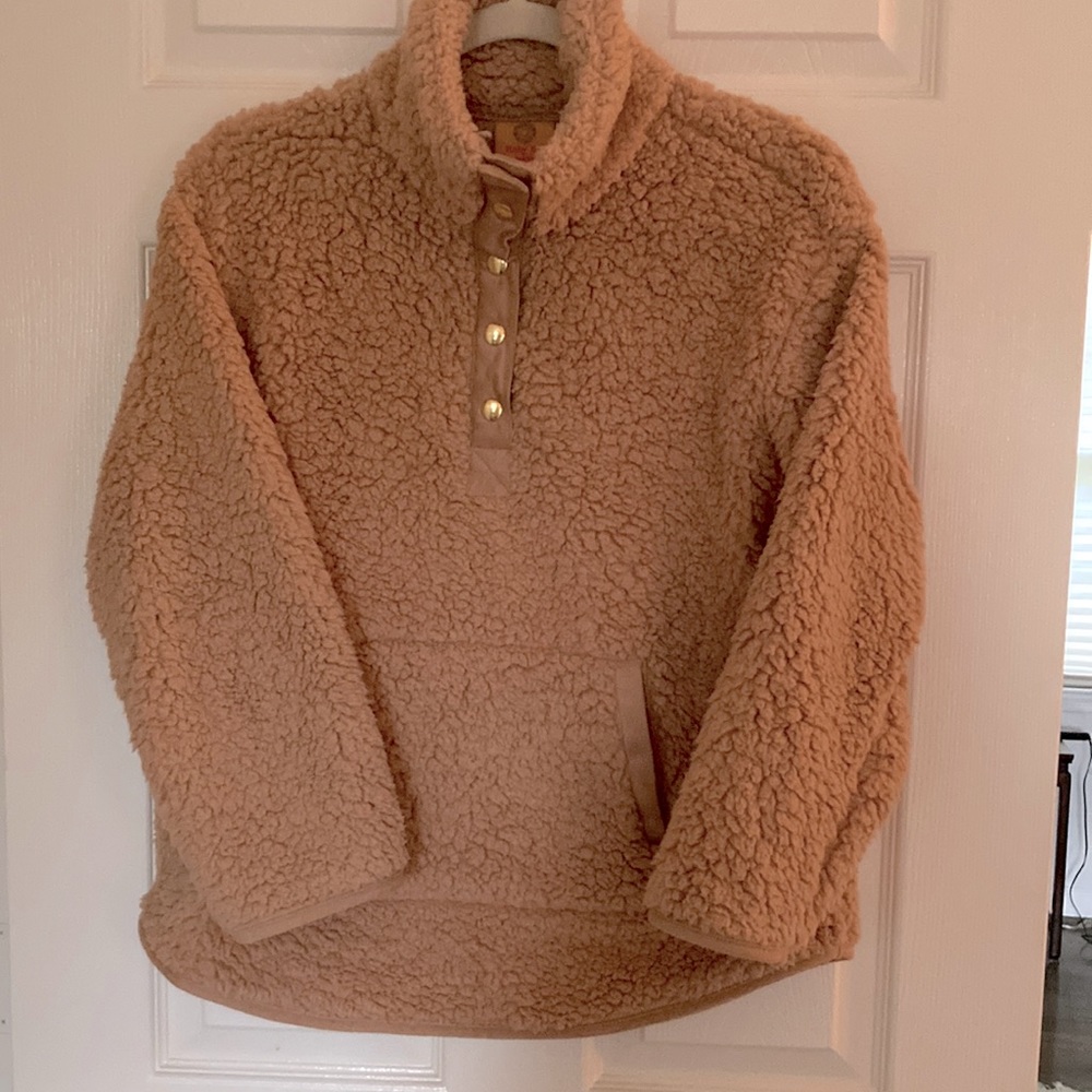 Caramel colored Sherpa Pullover, size Petite Medium